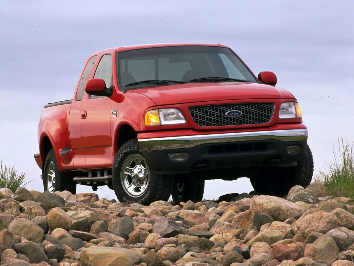 Ford F-150 X — Öndən