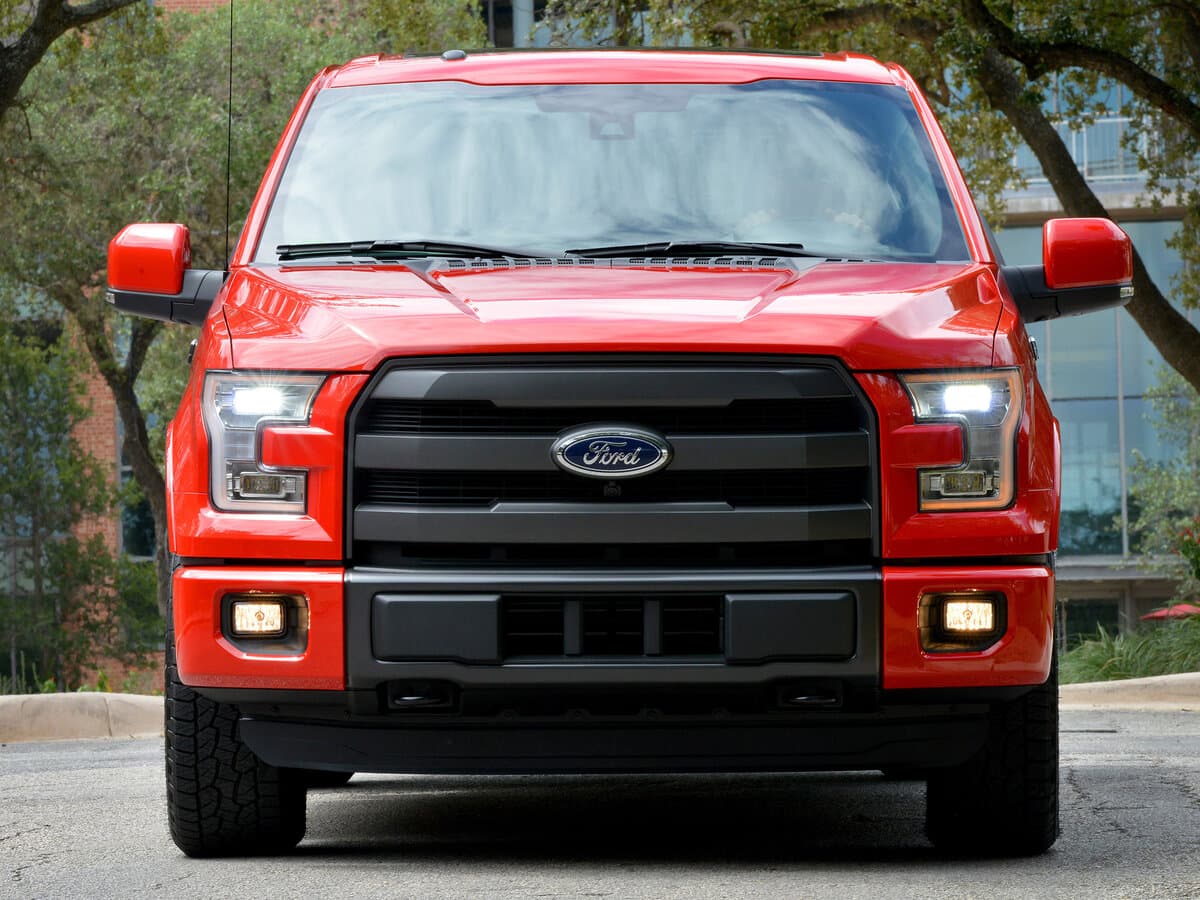 Ford F-150 XIII — Öndən