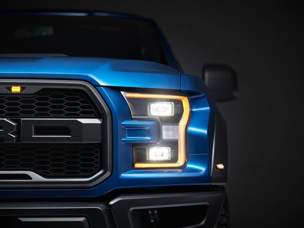 Ford F-150 XIII — Fara