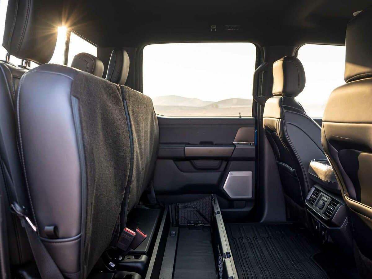 Ford F-150 XIII — Salon, öndən
