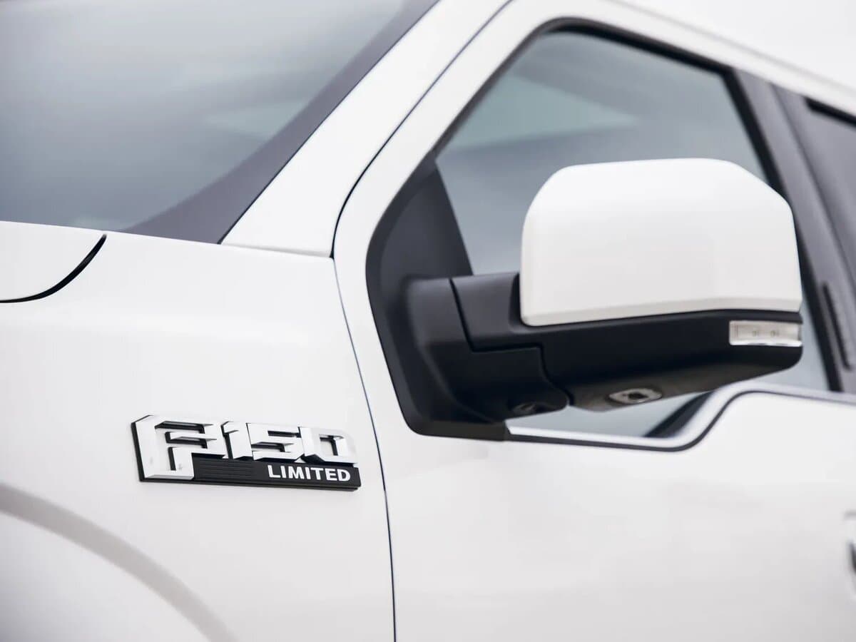 Ford F-150 XIII Restayling — Yan güzgü