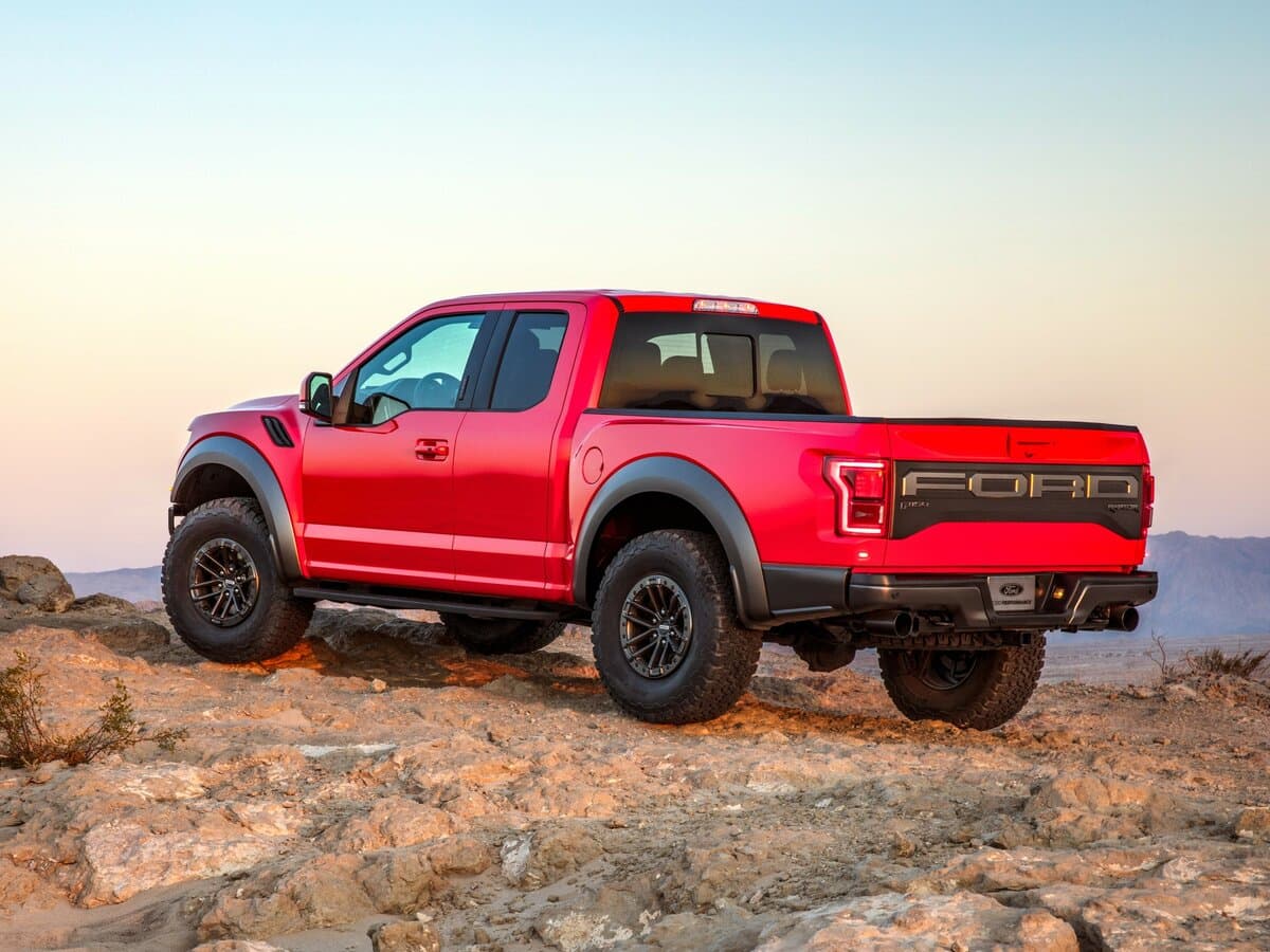 Ford F-150 XIII Restayling — 3/4 arxadan