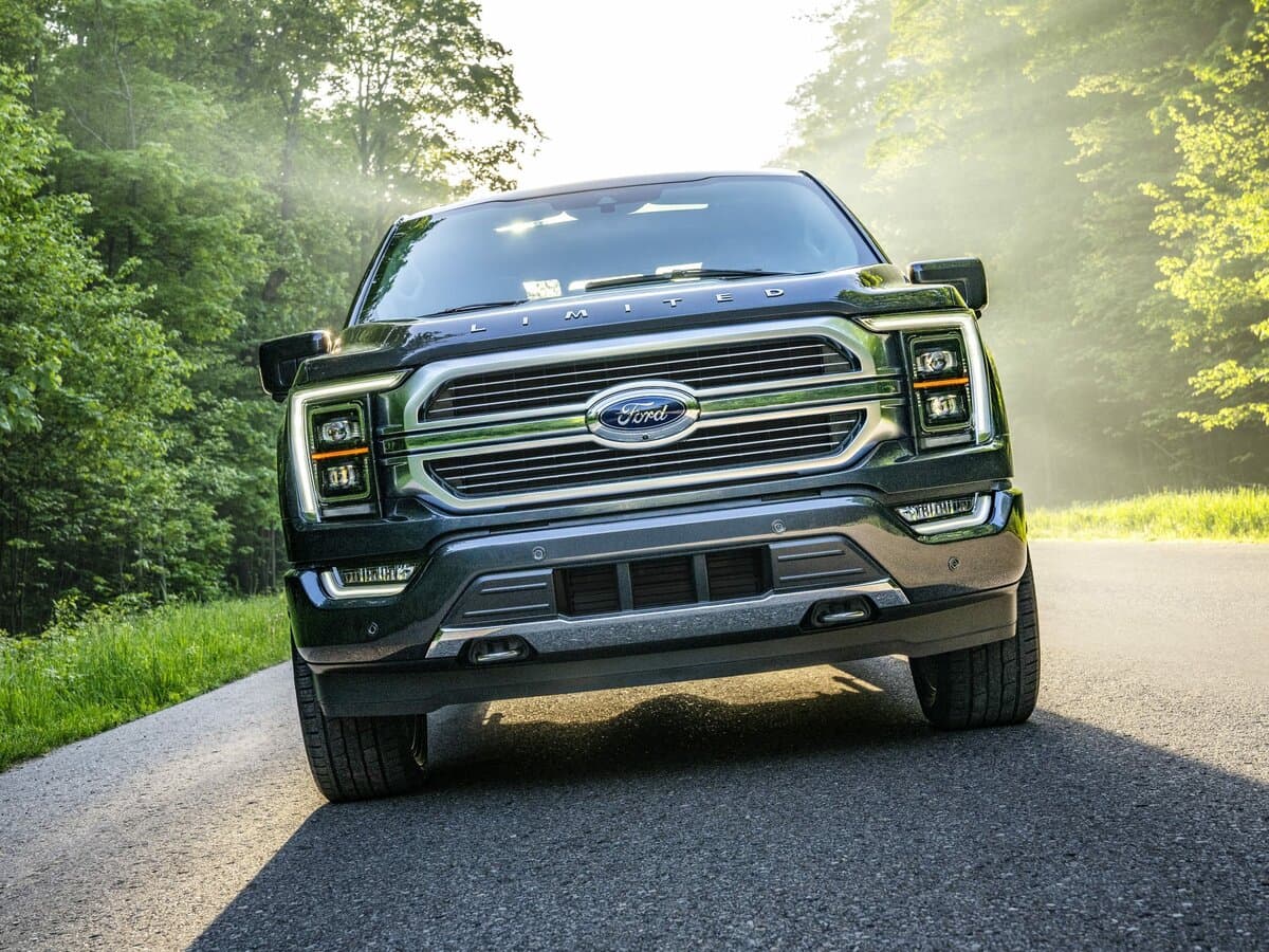 Ford F-150 XIV — Öndən