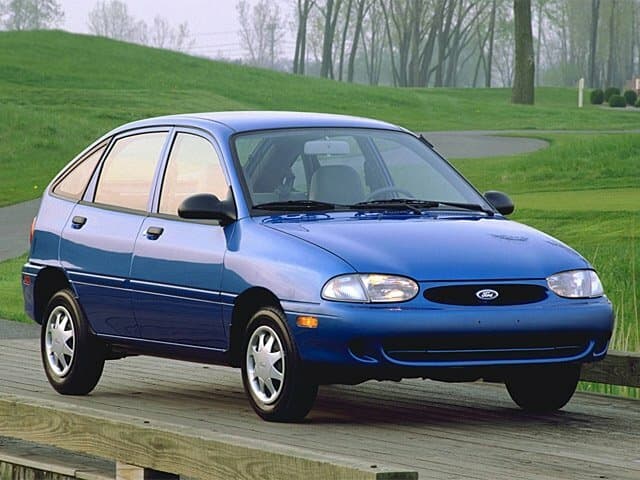 Ford Festiva II — öndən görünüş