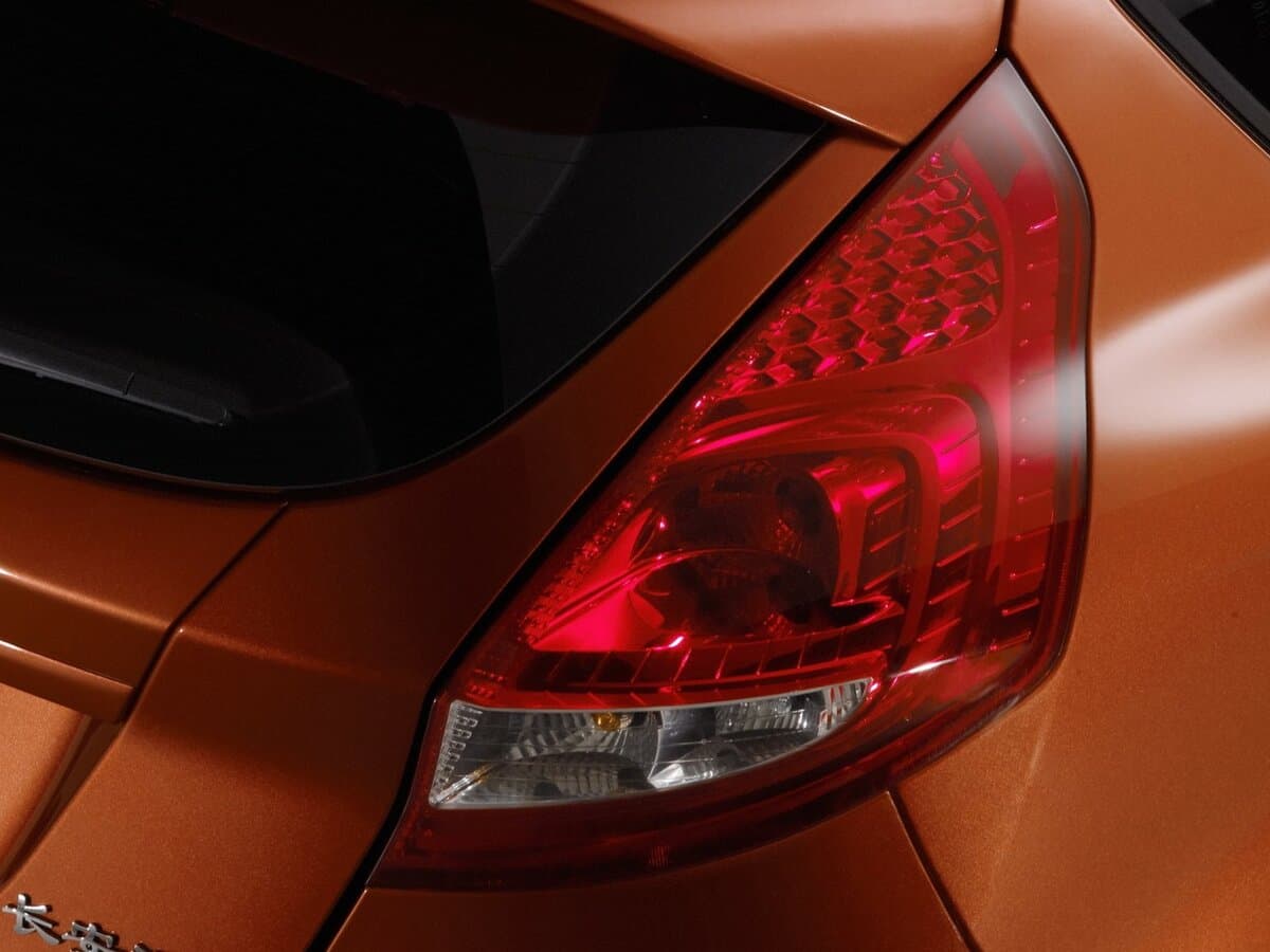 Ford Fiesta Mk6 — Detal