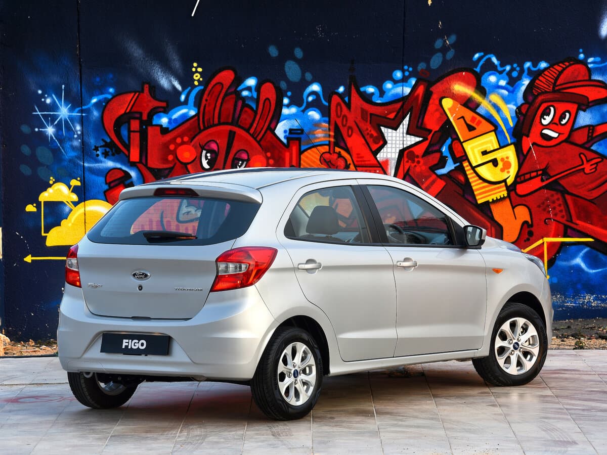 Ford Figo II — 3/4 arxadan