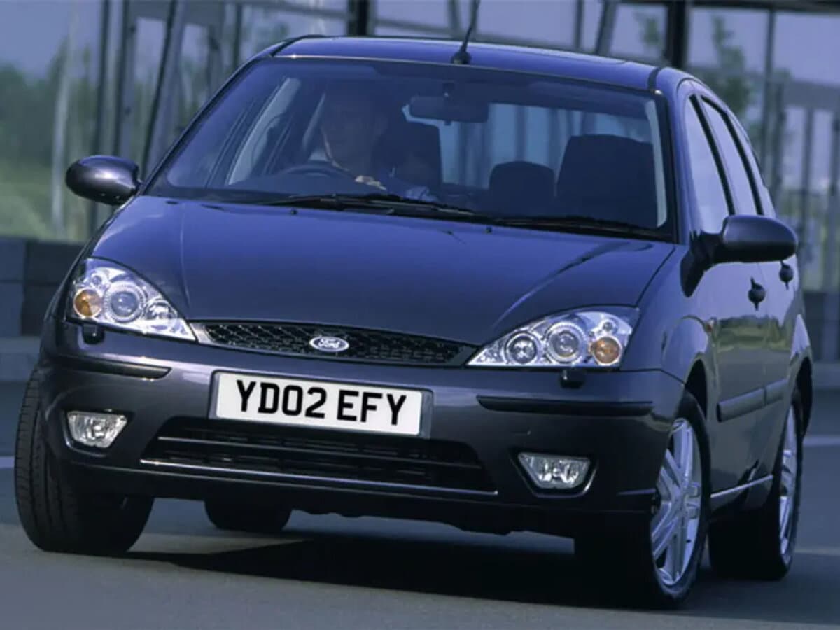 Ford Focus I Restayling — Öndən