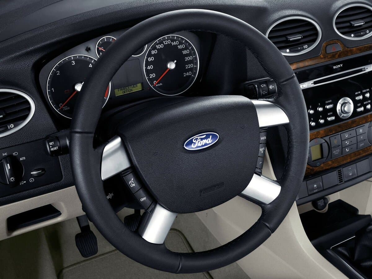 Ford Focus II — Sükan