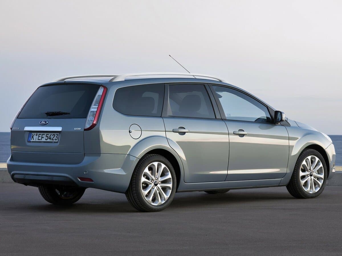 Ford Focus II Restayling — 3/4 arxadan