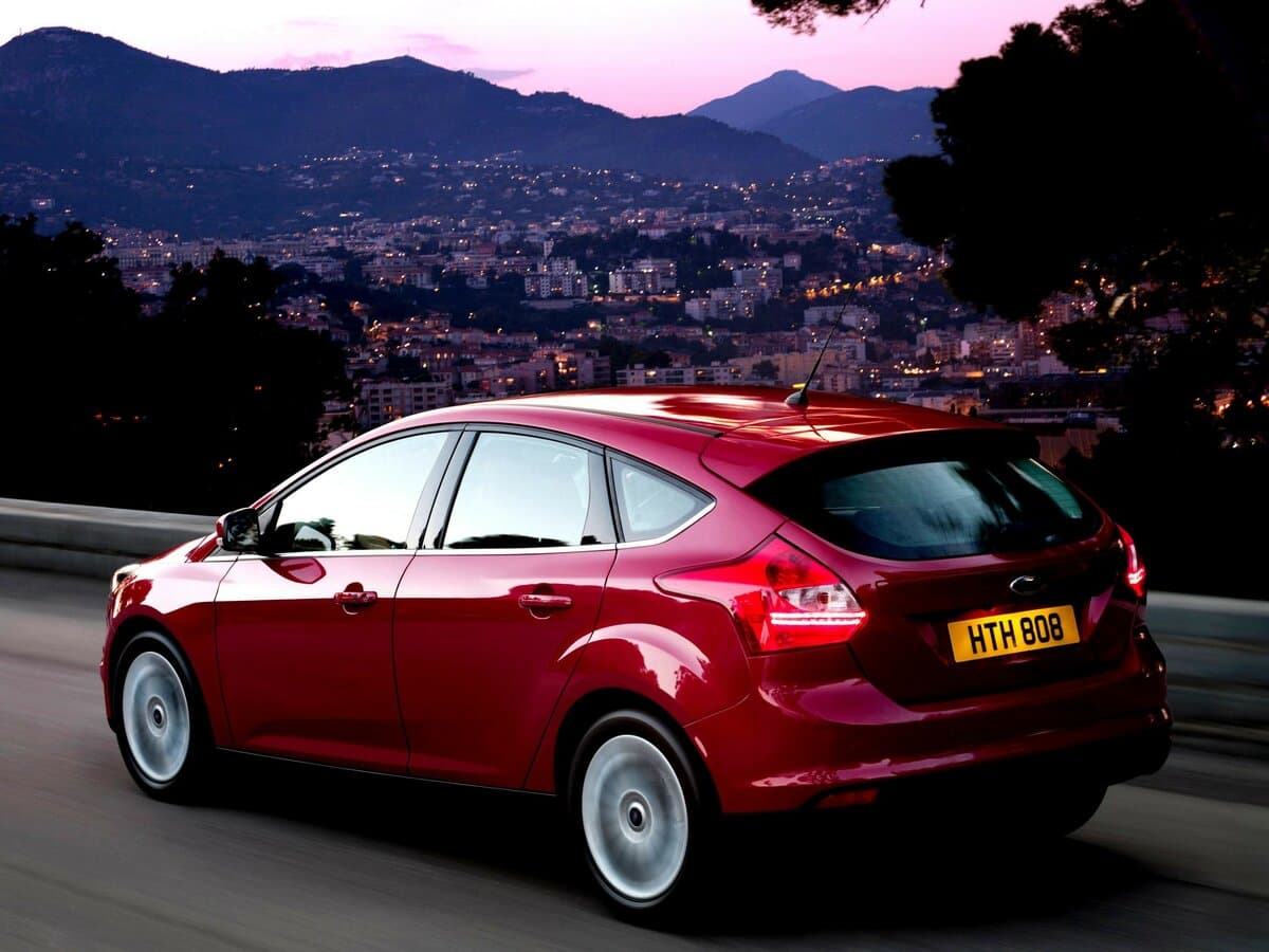 Ford Focus III — 3/4 arxadan