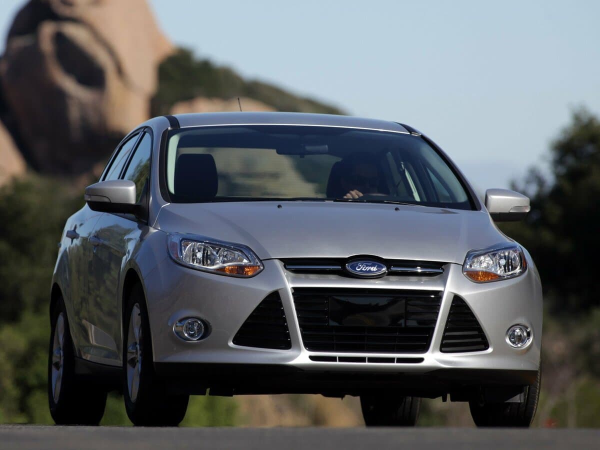 Ford Focus III — Öndən