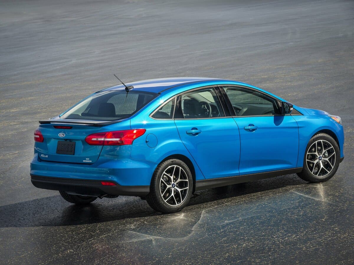 Ford Focus III Restayling — 3/4 arxadan