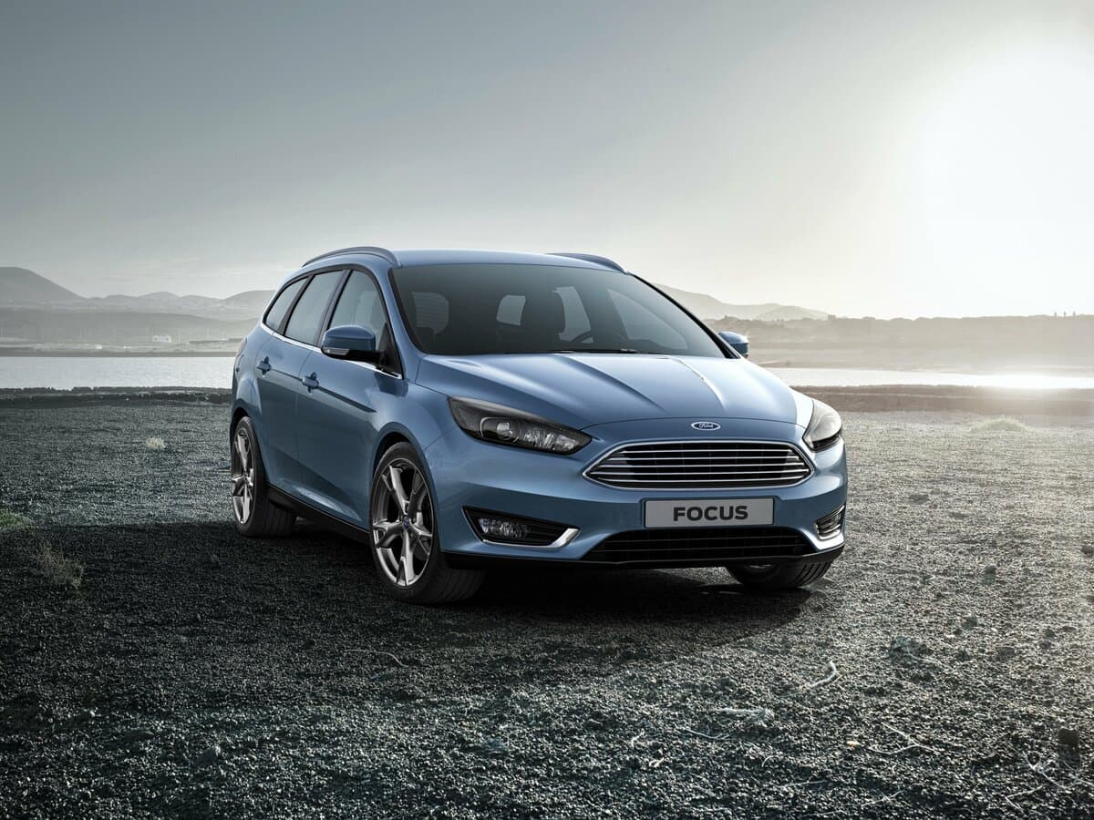 Ford Focus III Restayling — Öndən