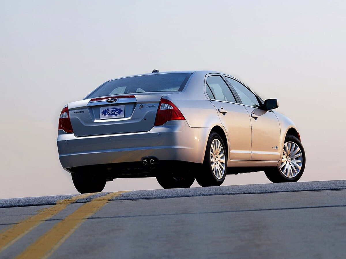 Ford Fusion (North America) I Restayling — 3/4 arxadan