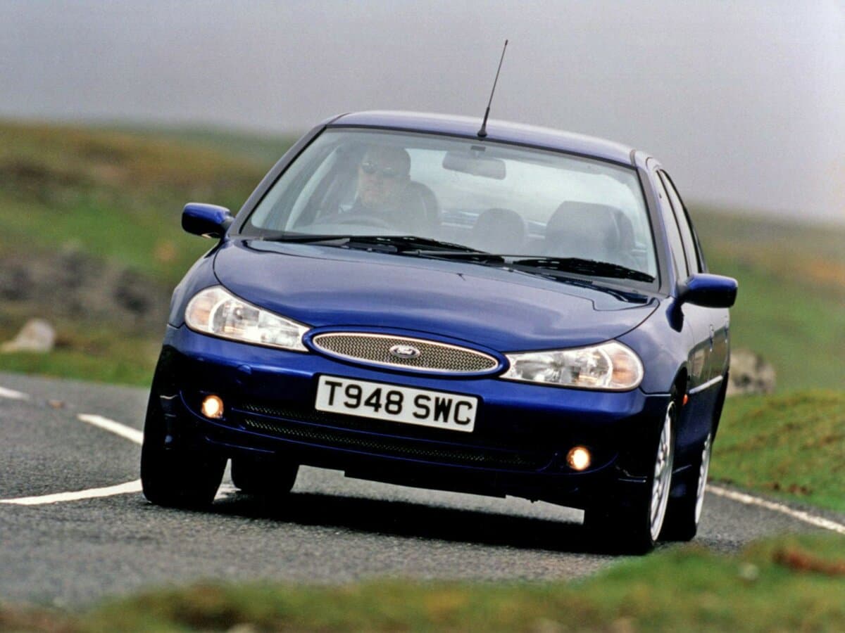 Ford Mondeo II — Öndən