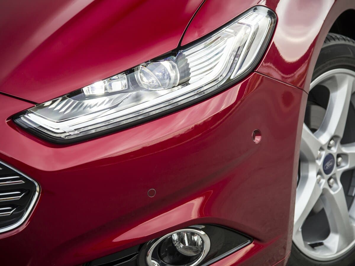 Ford Mondeo V — Fara