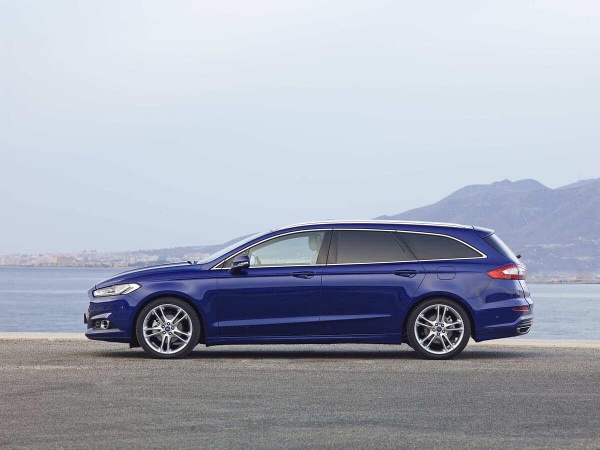Ford Mondeo V — Yandan