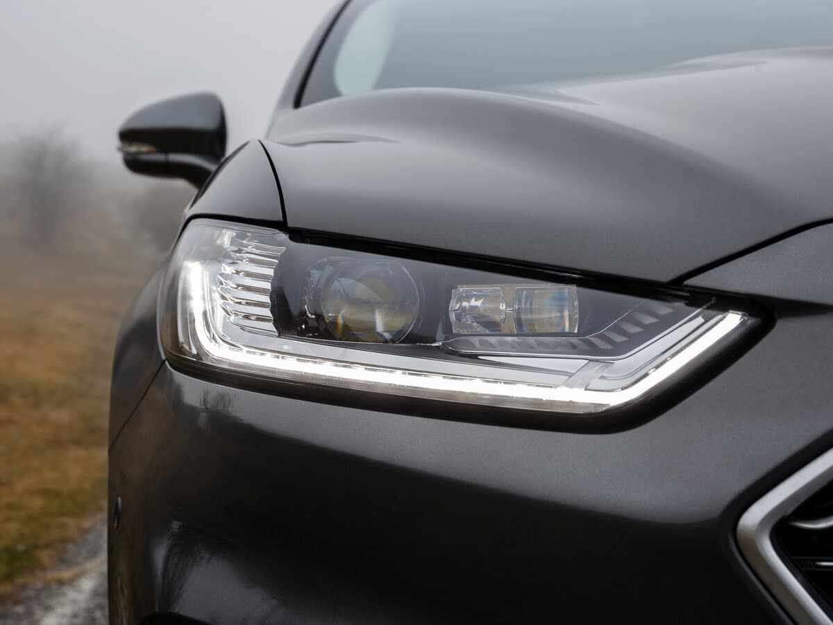 Ford Mondeo V Restayling — Fara