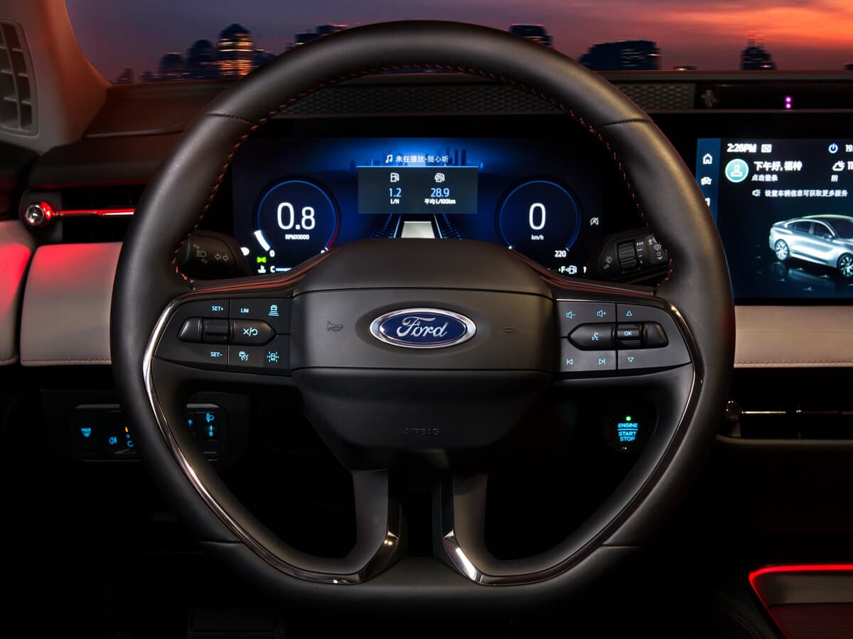 Ford Mondeo VI — Sükan