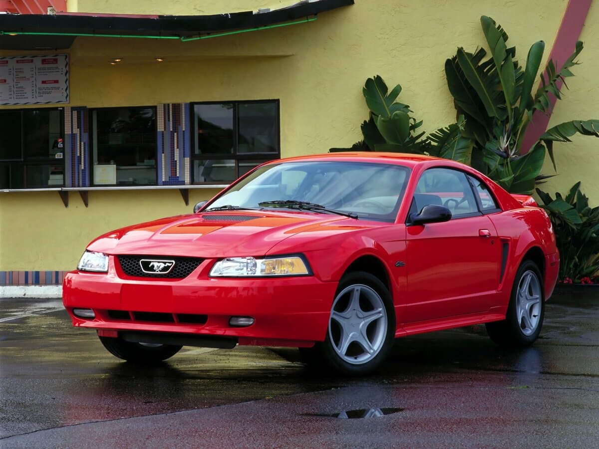 Ford Mustang IV Restayling — Əsas şəkil