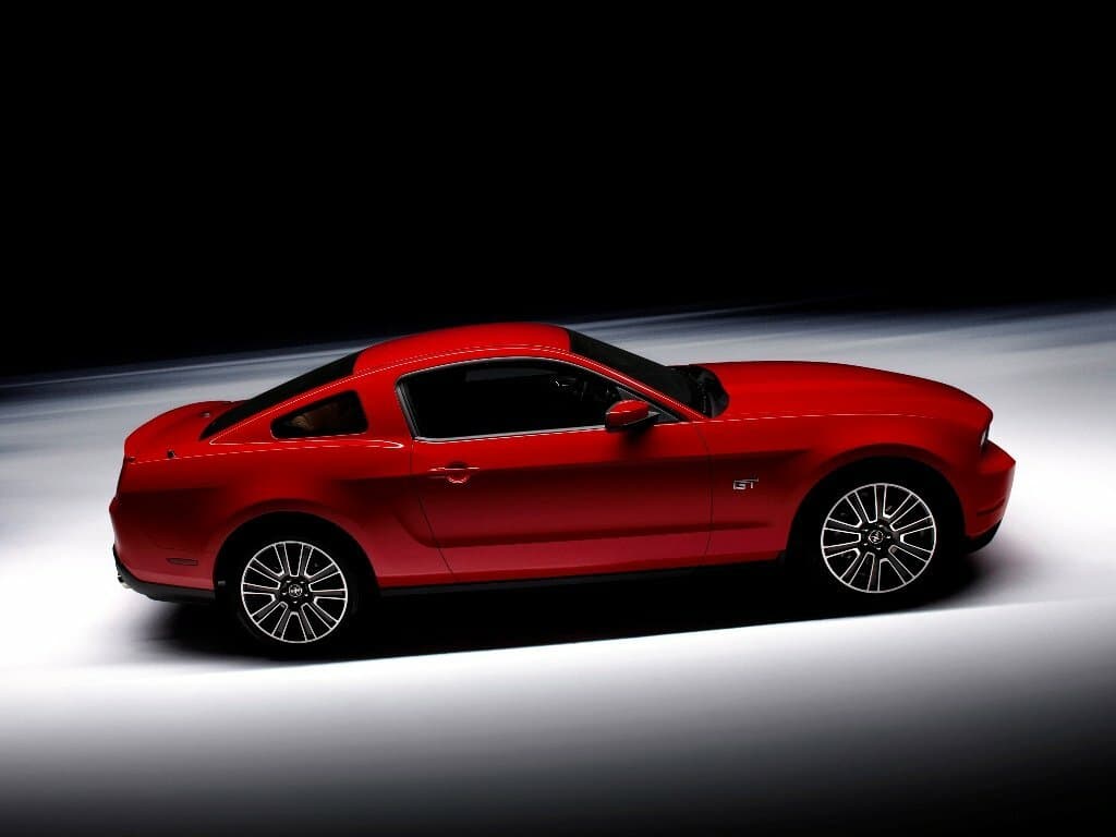 Ford Mustang V Restayling — Yandan