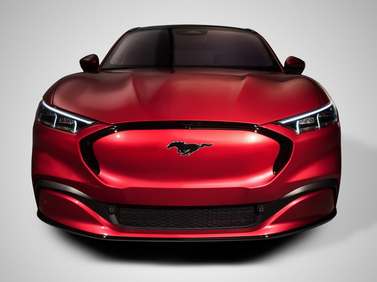 Ford Mustang Mach-E I — Öndən