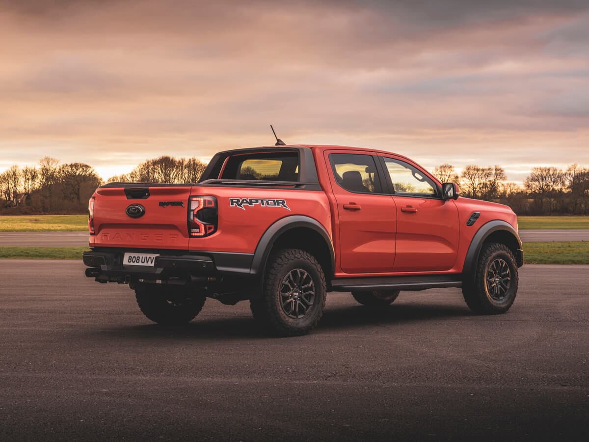 Ford Ranger T6.2 — 3/4 arxadan