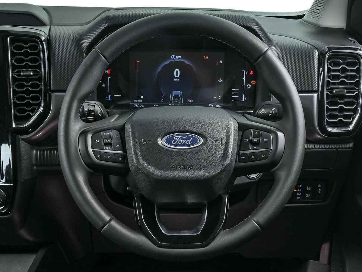 Ford Ranger T6.2 — Sükan