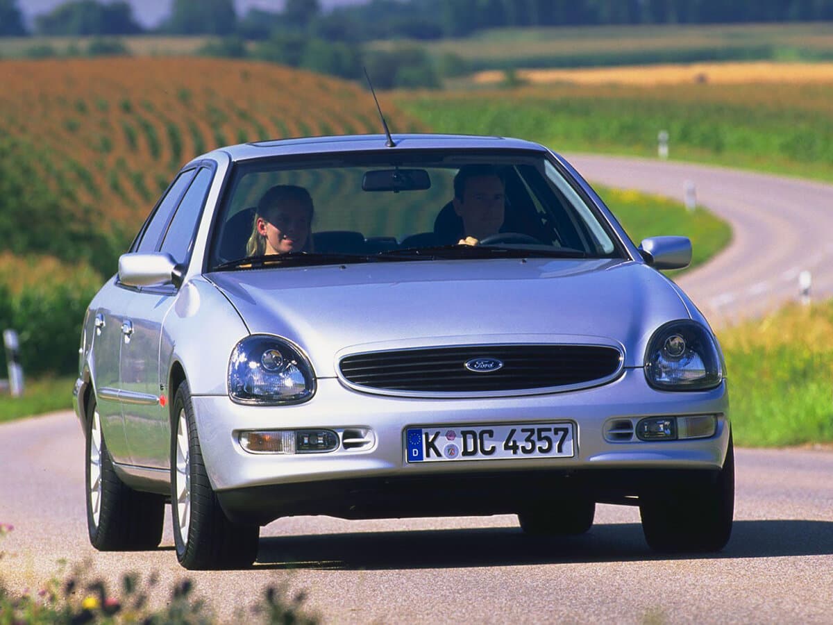 Ford Scorpio II — Öndən