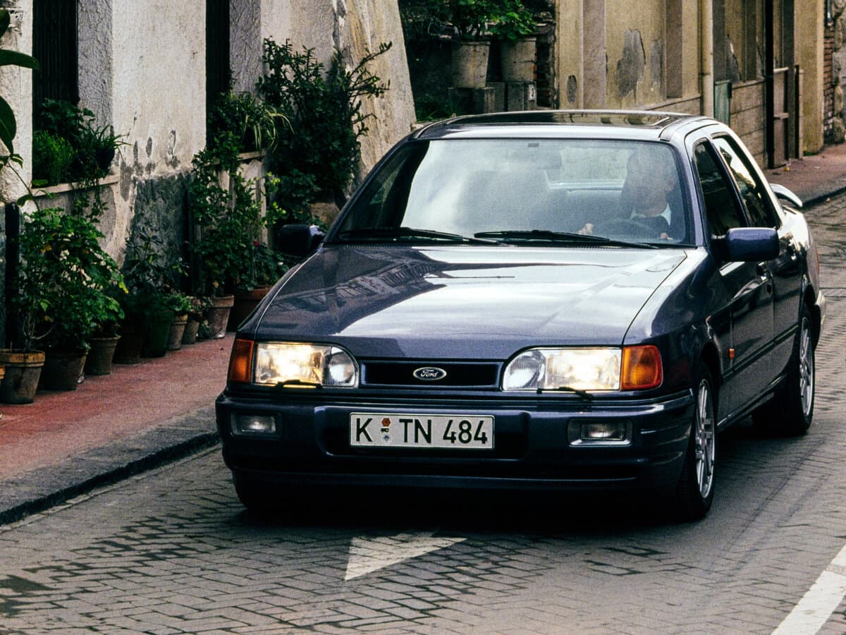 Ford Sierra I Restayling — Öndən