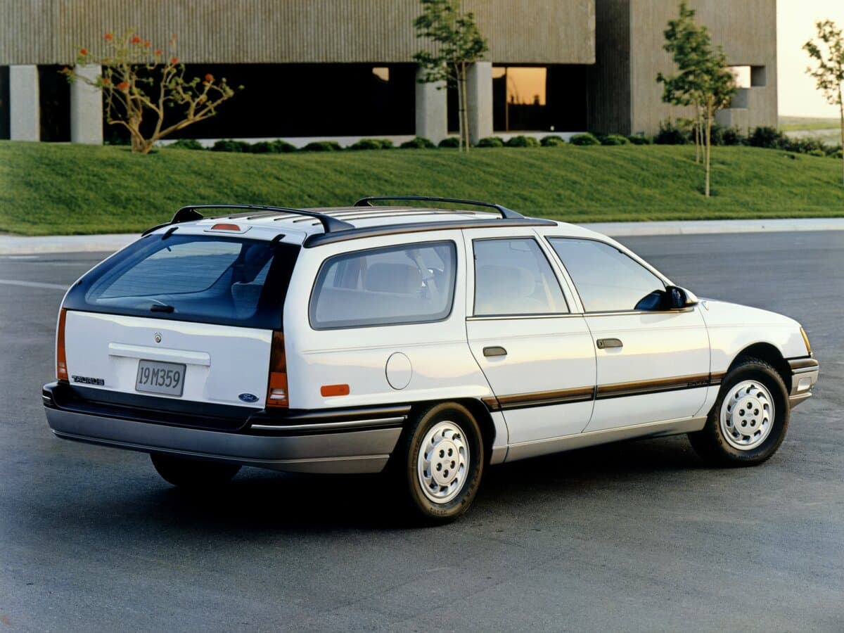 Ford Taurus I — 3/4 arxadan