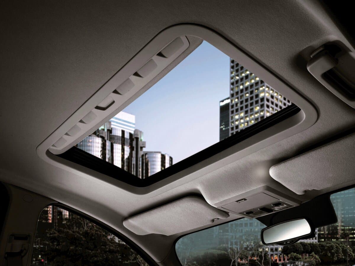 Ford Taurus V — Salon, arxadan