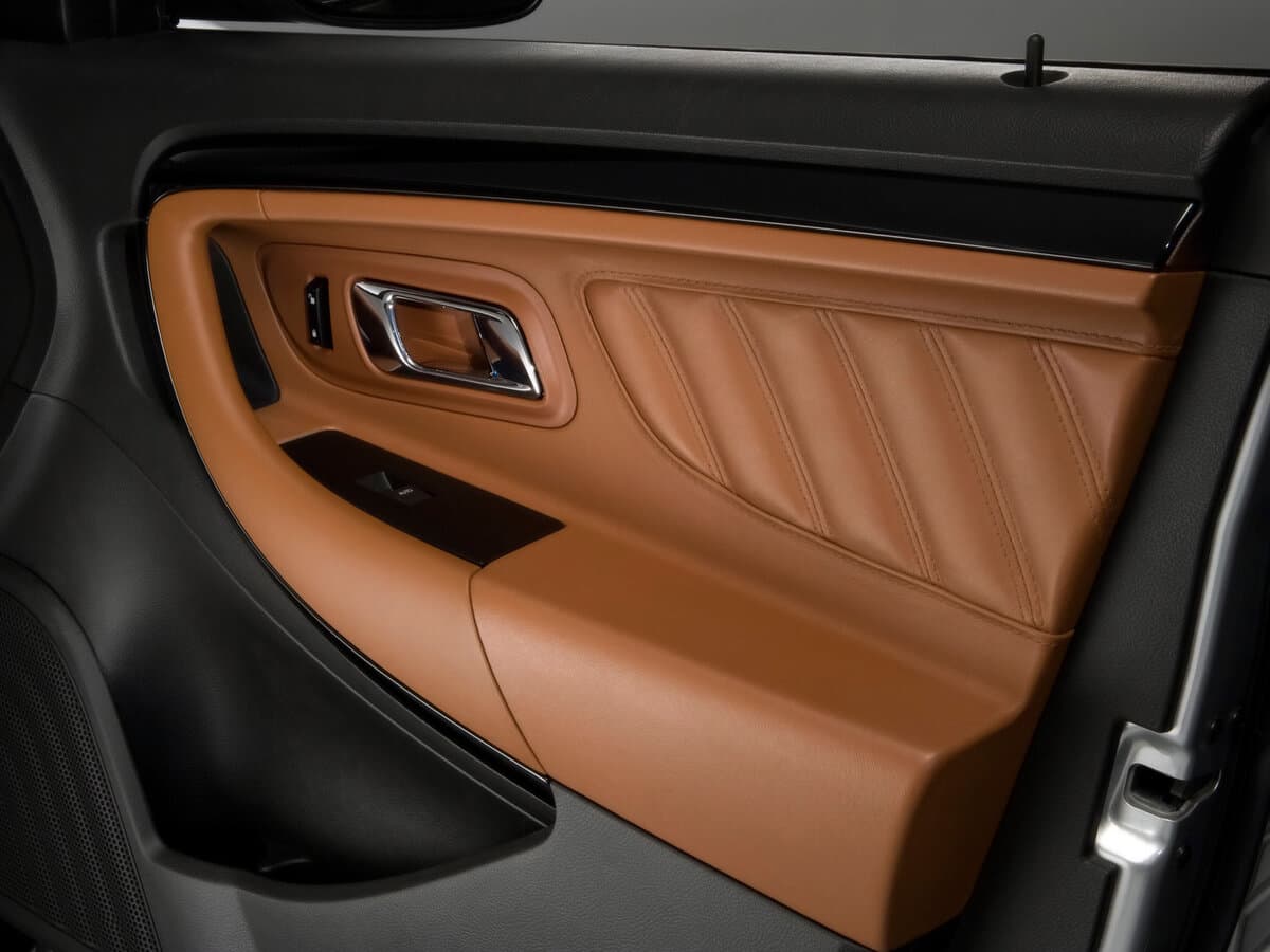 Ford Taurus VI Restayling — Qapı
