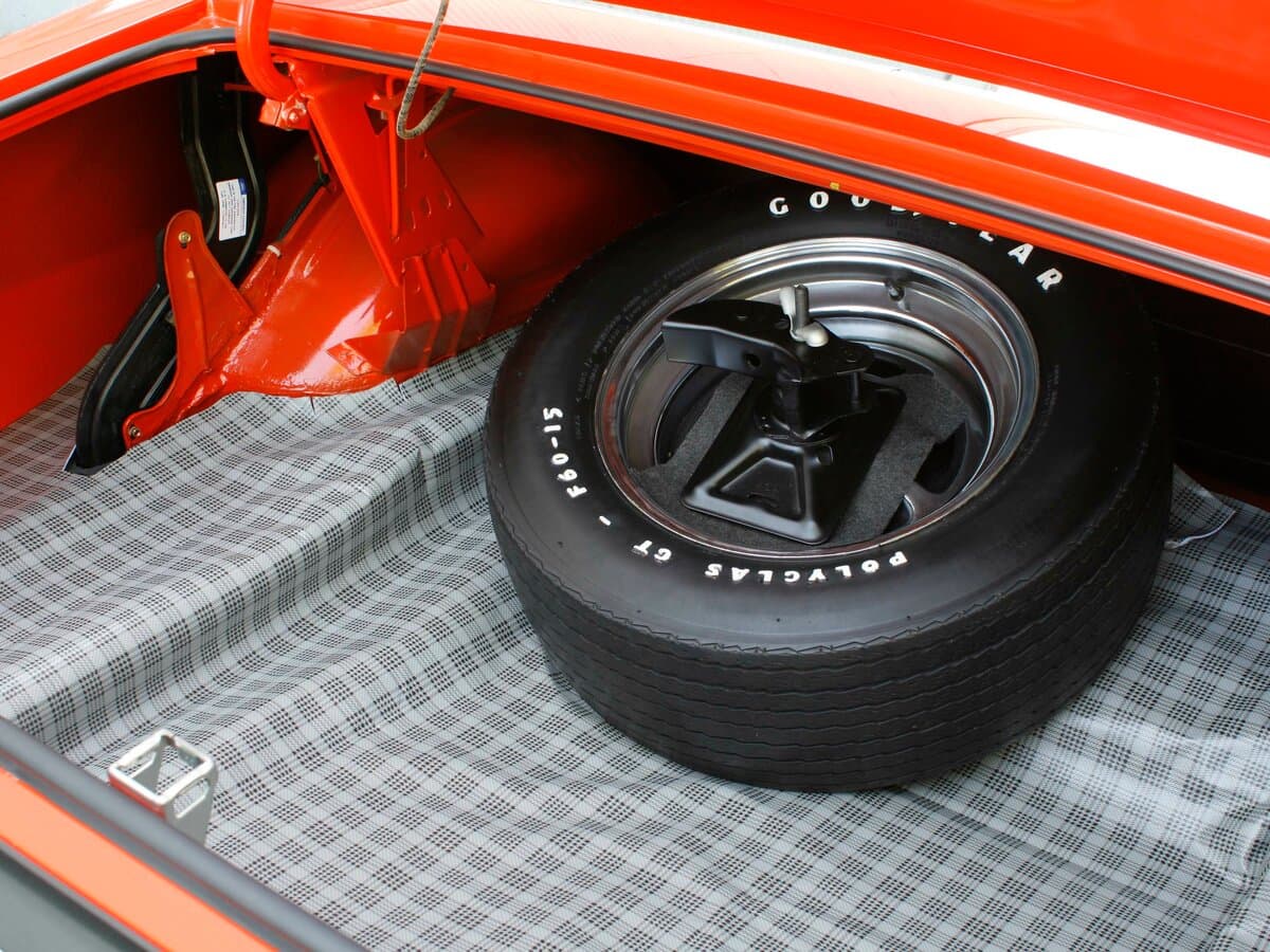 Ford Torino II — Salon, öndən