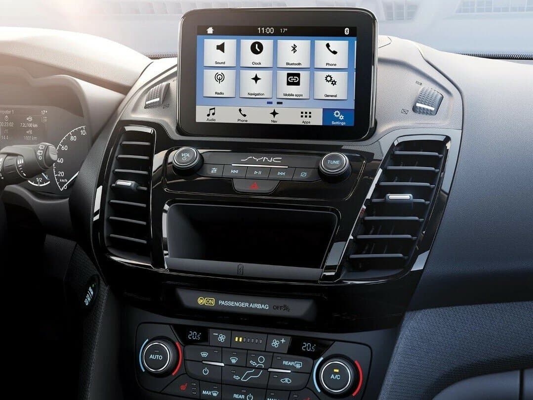 Ford Tourneo Connect II Restayling — Salon, öndən