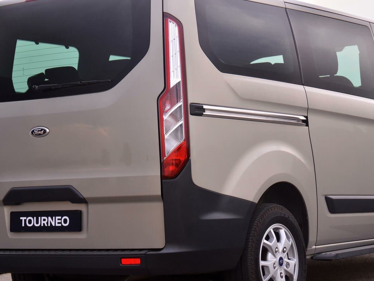 Ford Tourneo Custom I Restayling — Detal