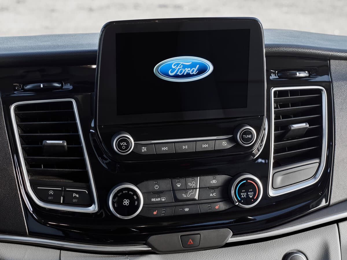 Ford Tourneo Custom I Restayling — Salon, öndən