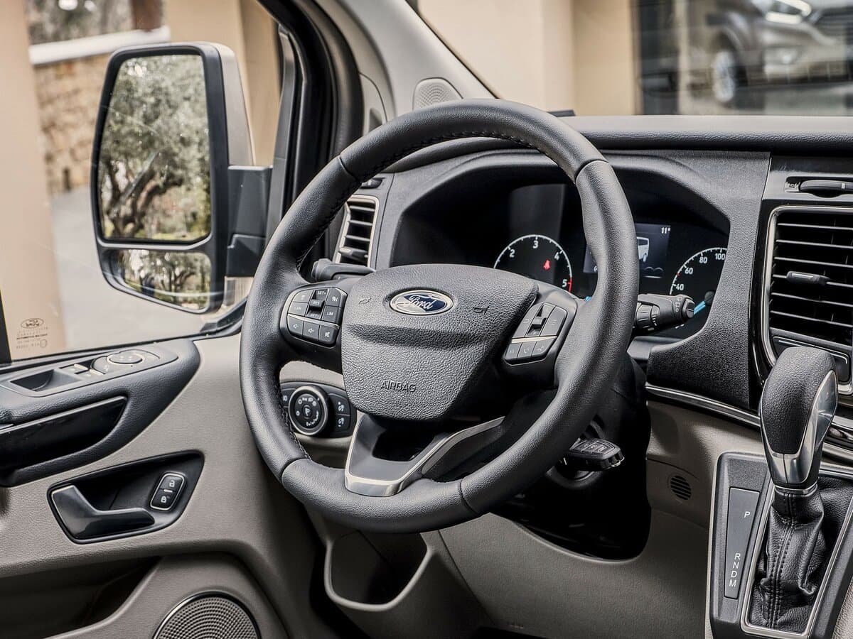 Ford Tourneo Custom I Restayling — Sükan