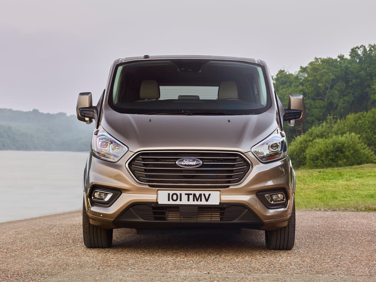 Ford Tourneo Custom I Restayling — Öndən