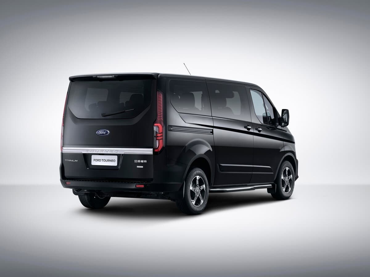 Ford Tourneo Custom I (China Market) Restayling — 3/4 arxadan