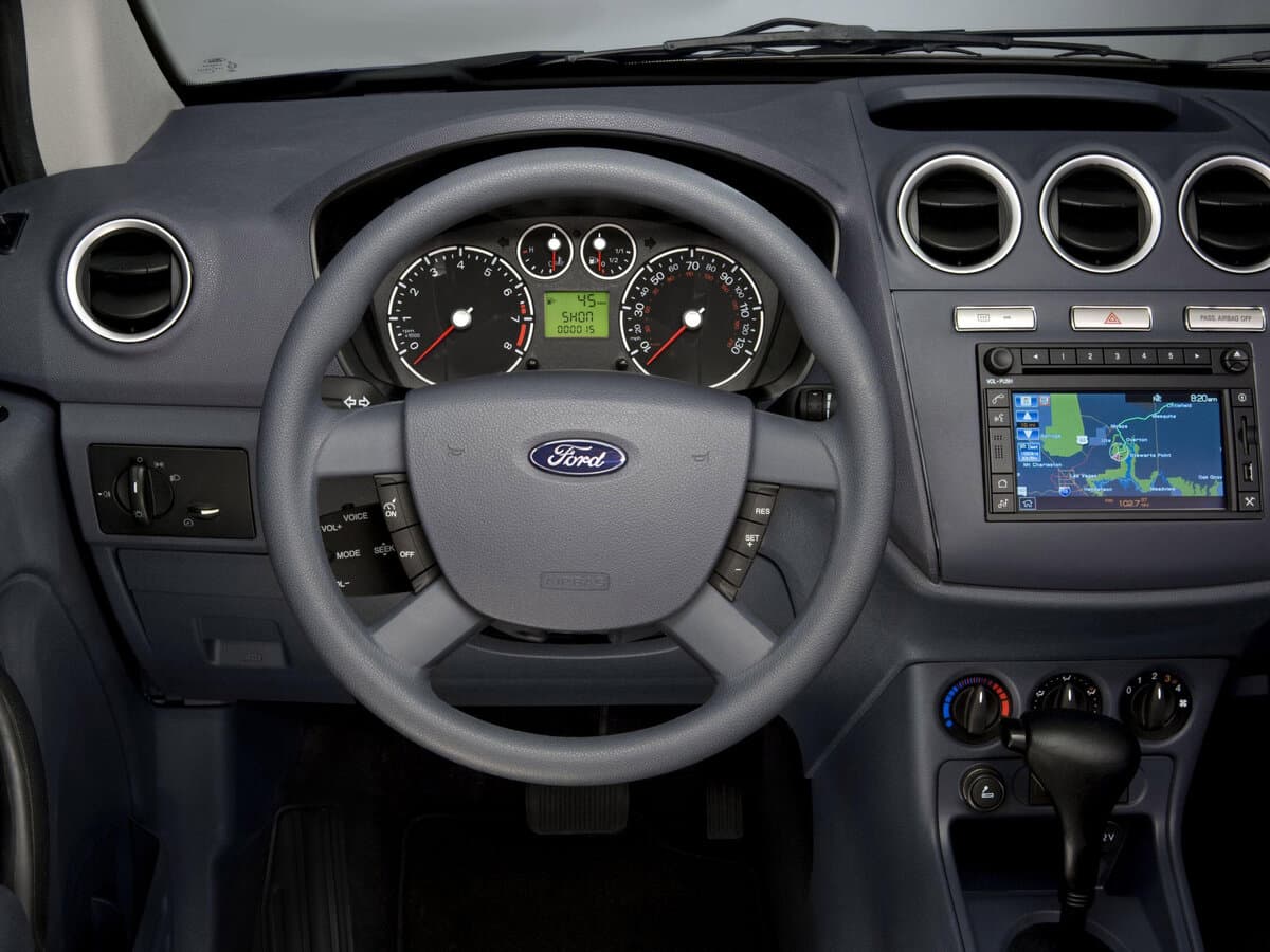 Ford Transit Connect I — Sükan