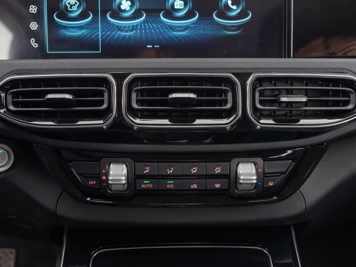 Foton Tunland G9 2021 – indiyədək — Salon, öndən