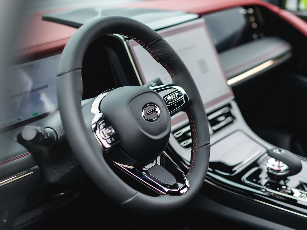 GAC Trumpchi E9 I — Sükan