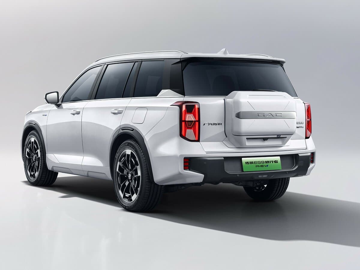 GAC Trumpchi ES9 I — 3/4 arxadan