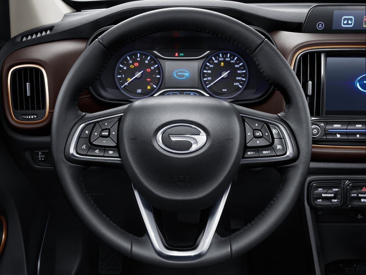 GAC Trumpchi GS3 I — Sükan
