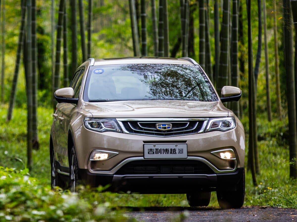 Geely Atlas I — Öndən