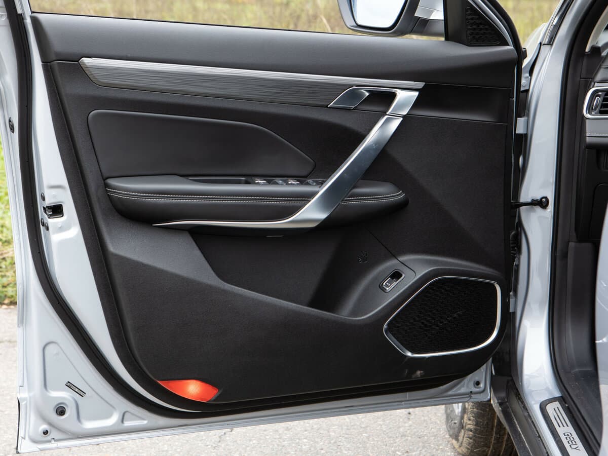Geely Atlas Pro 2019 – 2025 — Qapı