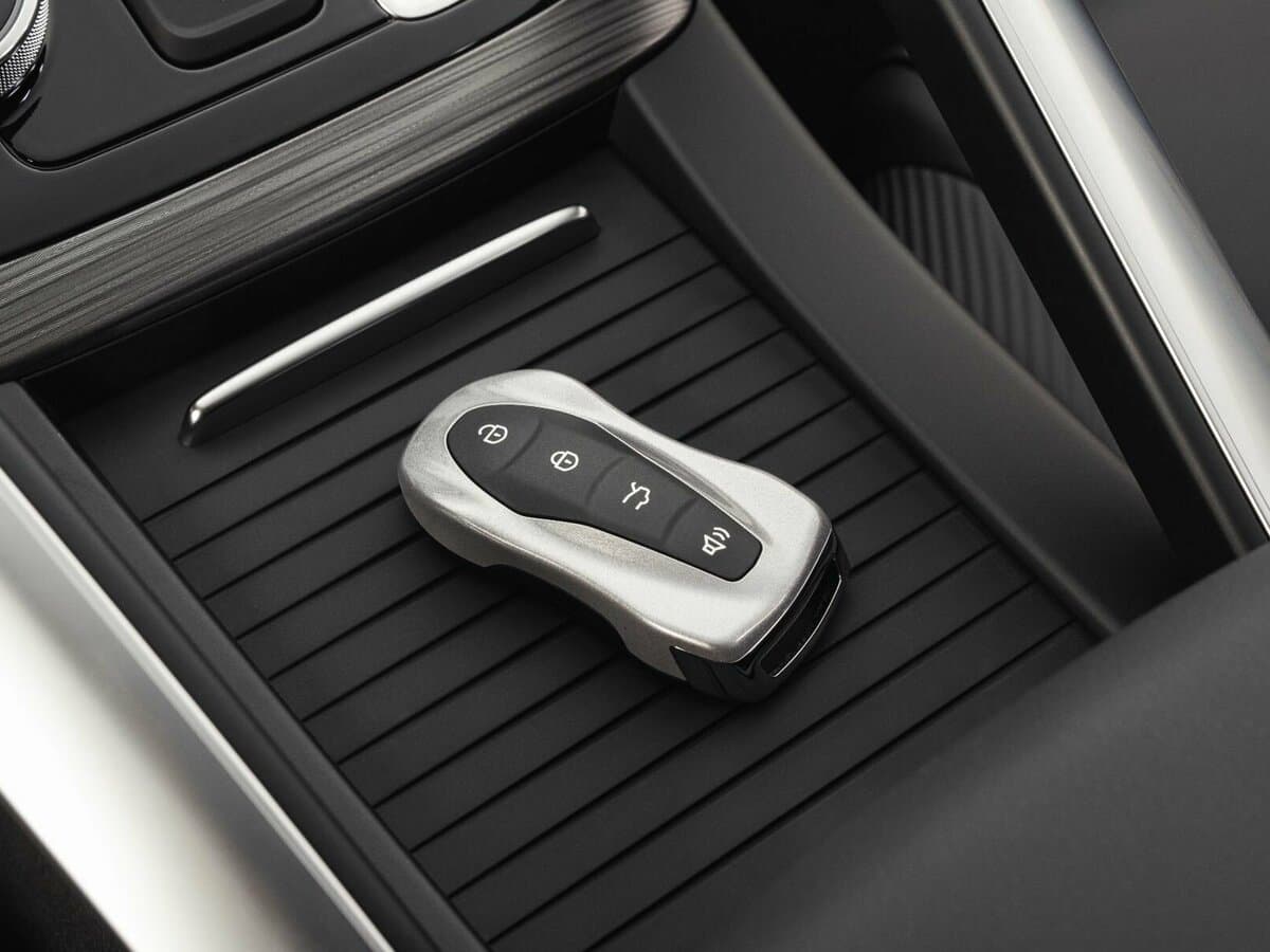 Geely Atlas Pro 2019 – 2025 — Salon, arxadan