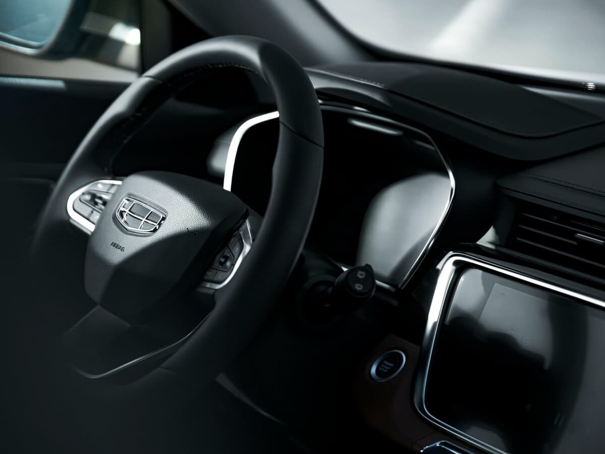 Geely Azkarra 2019 – 2023 — Sükan