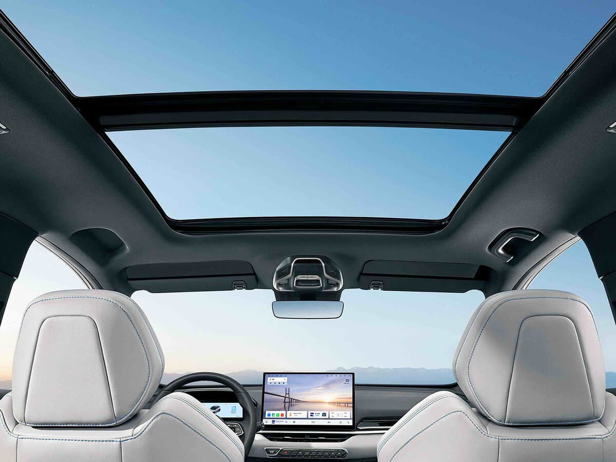 Geely Binyue L 2024 – indiyədək — Salon, öndən